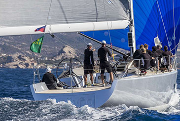 Maxi Yacht Rolex Cup Day 2. Flotta divisa a met dal vento